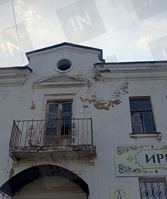 В Писцове непригодный для жилья дом не признают аварийным